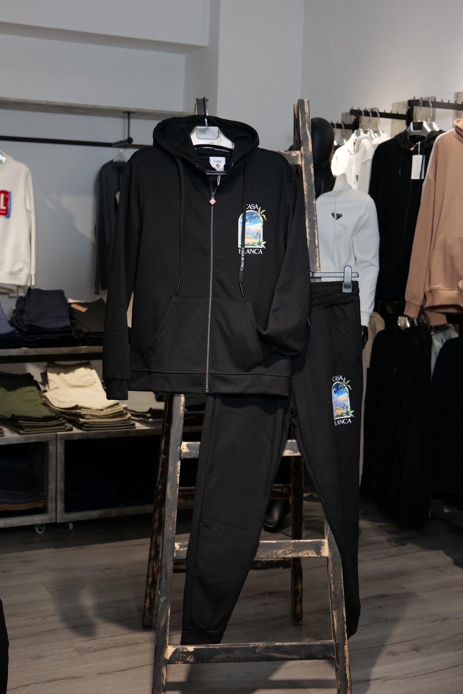 Kostum sportiv per meshkuj