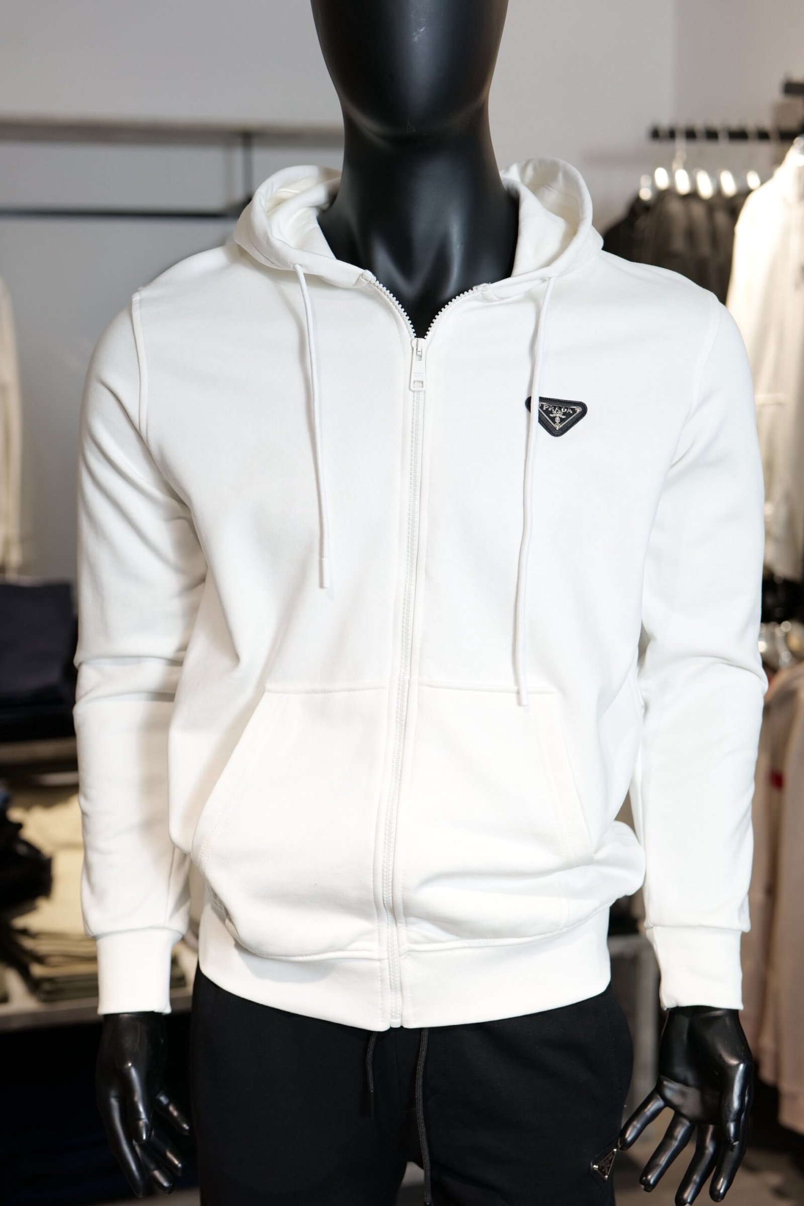 Kostum sportiv per meshkuj